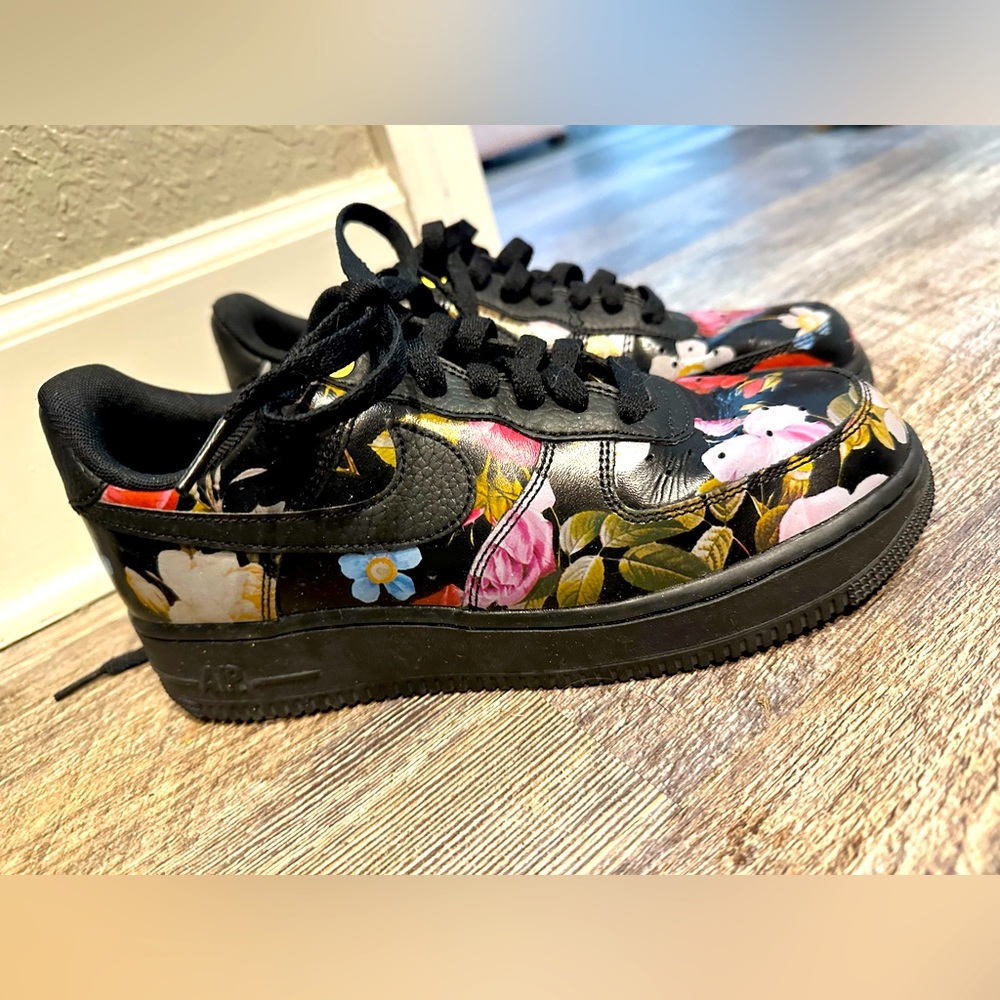 Nike Air Force 1 low black floral